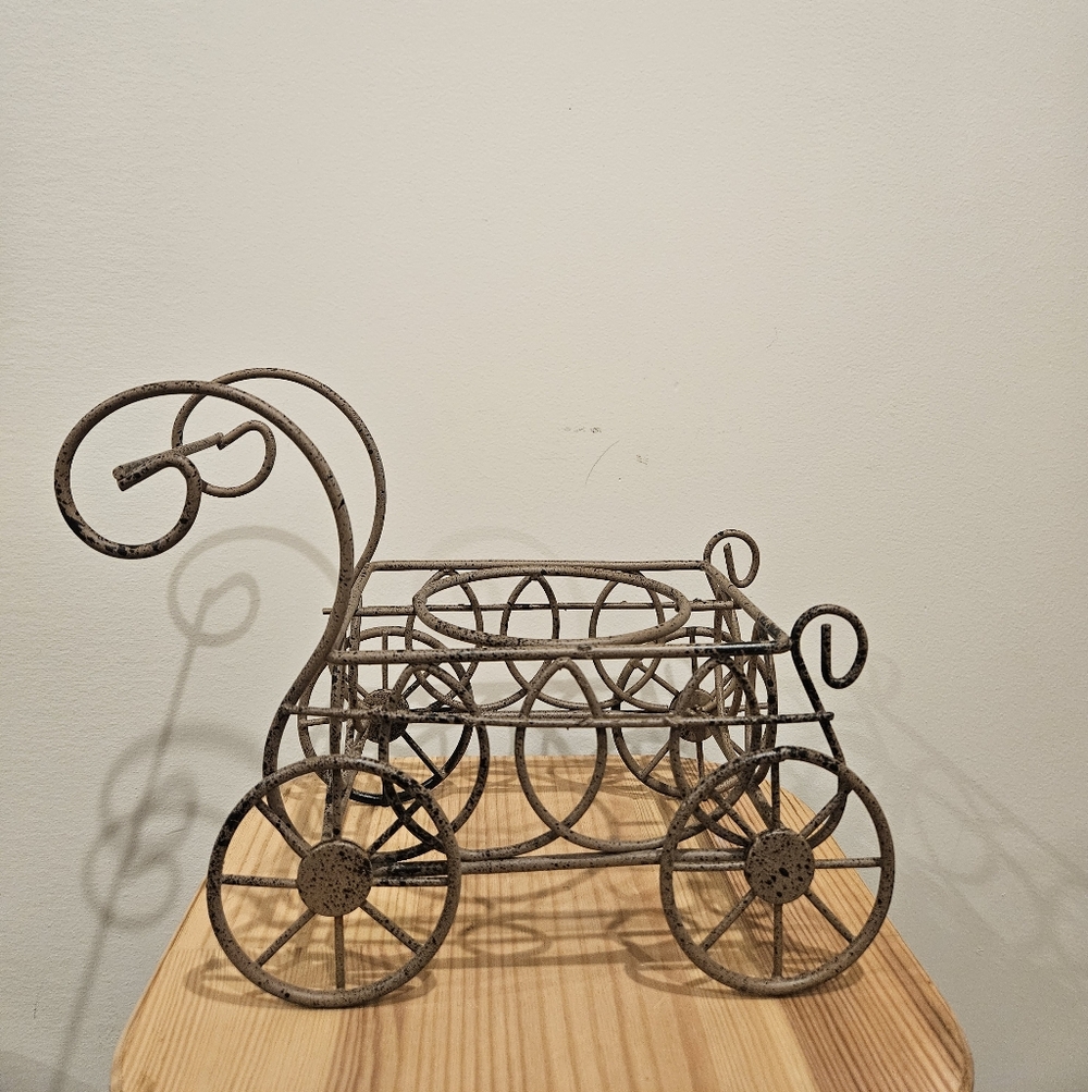 Source Unknown Rustic Metal Carriage Sculpture - Picture 3 of 5
